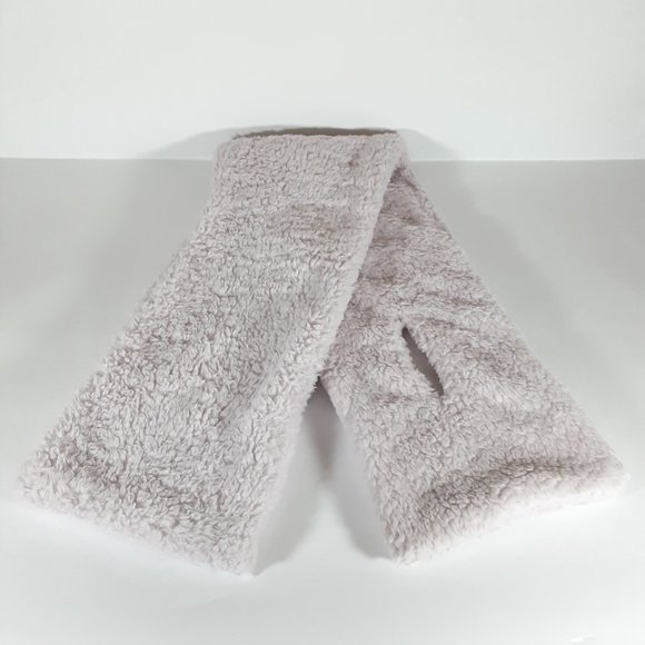 AEROPOSTALE SHERPA FLEECE KEYHOLE SCARF LAVENDER BRAND NEW WITH TAGS! STYLE 8770 - Picture 2 of 4